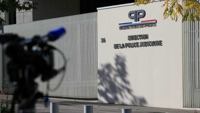 Who Are the Louvre Heist Suspects? Updates on the Investigation – Hollywood Life