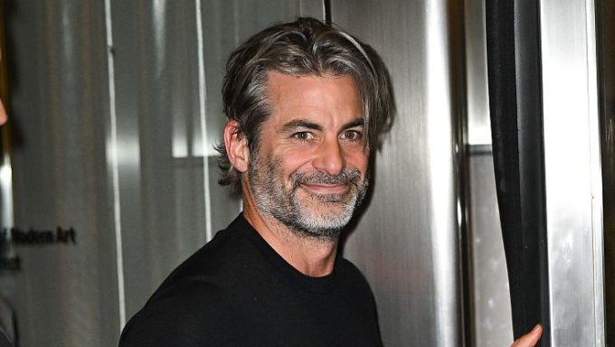 Jim Curtis' Health: Jennifer Aniston's Boyfriend's 'Misdiagnosed Illness' Caused a Limp, Paralysis & More