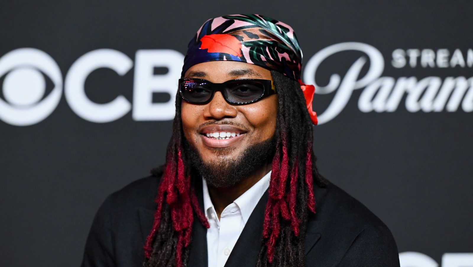 Who Is Leon Thomas III? 5 Things on the 2026 Grammys Nominee – Hollywood Life