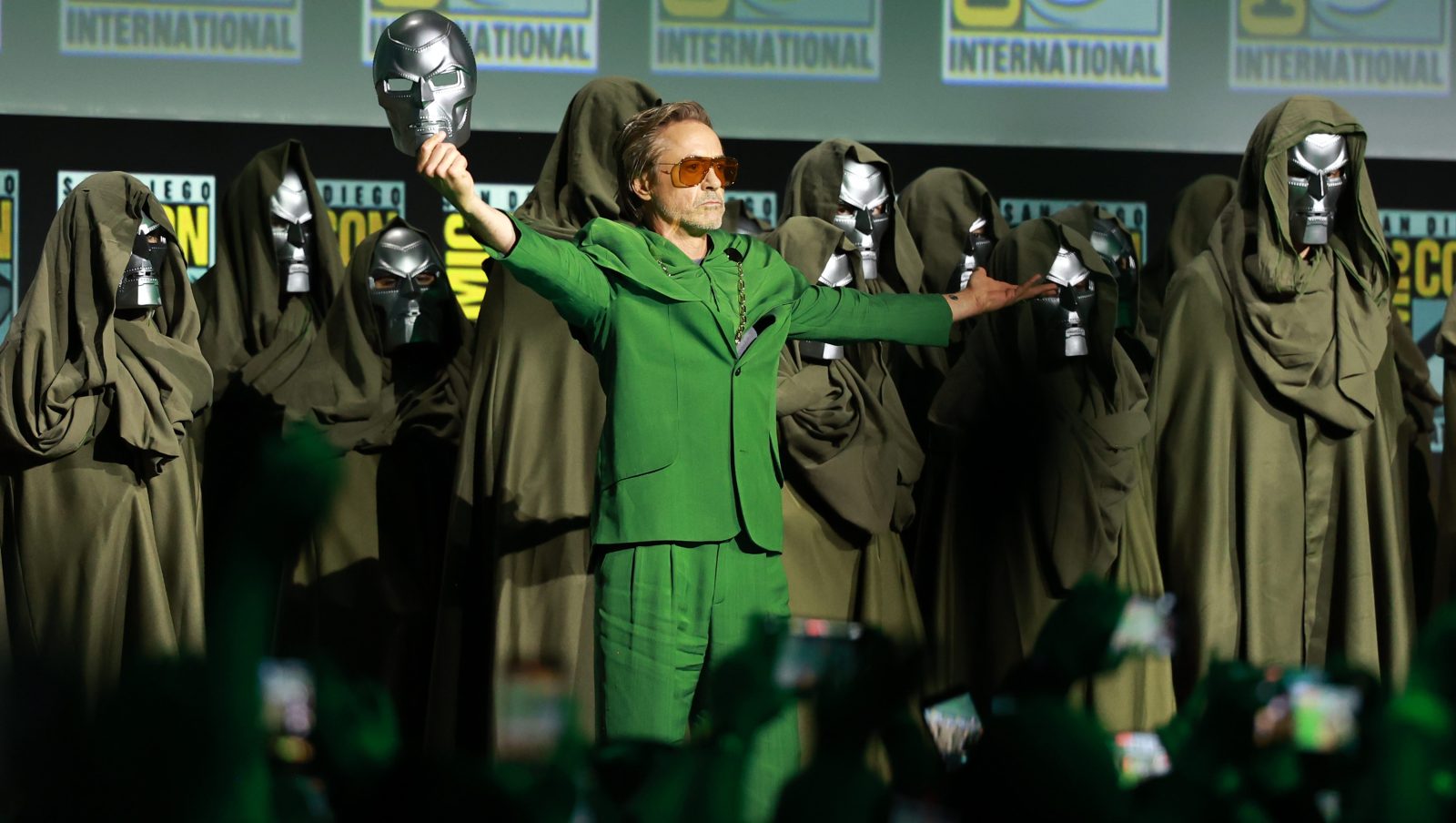 Meet the Actors & Find Out Their Roles – Hollywood Life