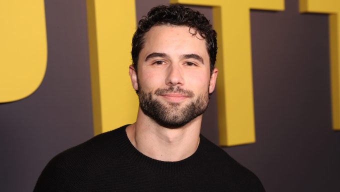 Who Plays Kip in ‘Heated Rivalry’? Meet Actor Robbie Graham-Kuntz – Hollywood Life