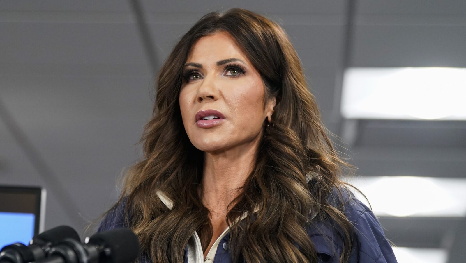 Why Was Kristi Noem Fired by Trump? ICE Response, Affair & More – Hollywood Life